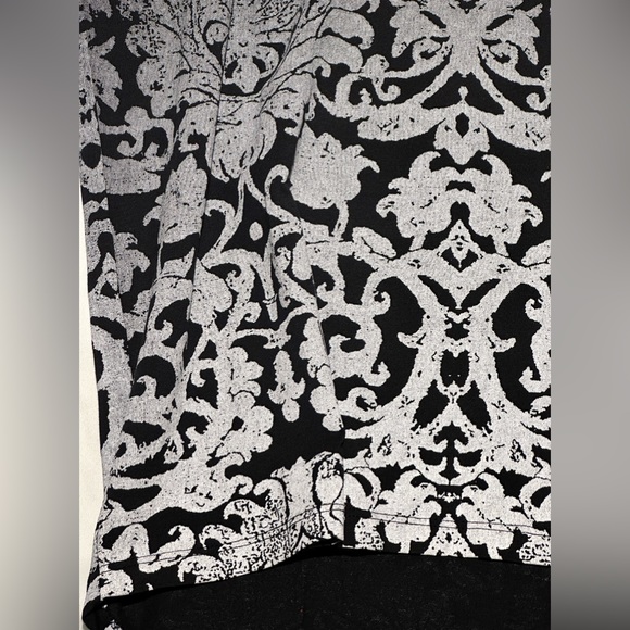 Men’s XL black and mid-evil screened patterned tailed shirt by Lure-2 - Picture 4 of 8